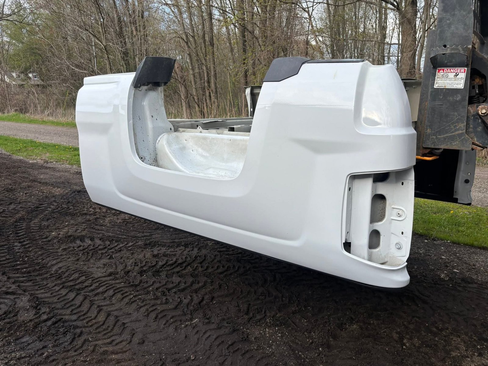 2014-2019 Chevy 6.6’ bed - Image 5