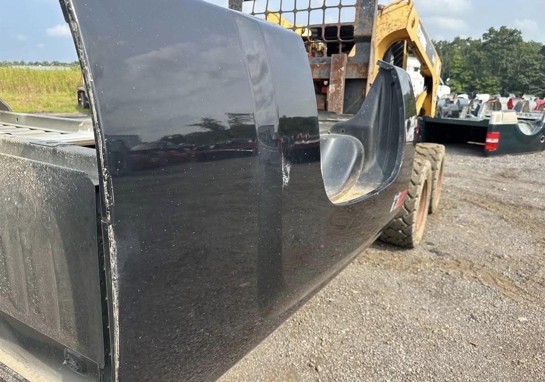 Rust free 07-13 Chevy Silverado 6.5ft bed. - Image 3
