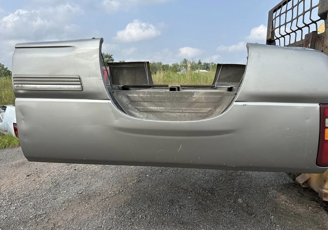 Rust free 99-06 Chevy/gmc 6.5ft bed - Image 5