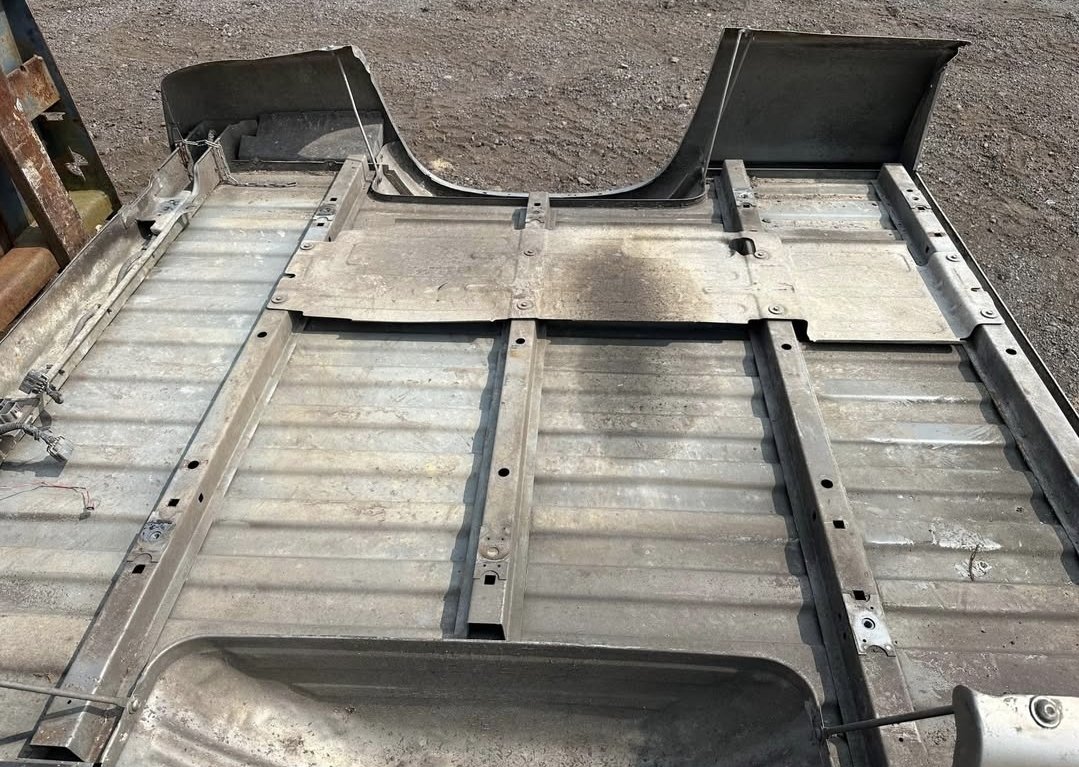 Rust free 99-06 Chevy/gmc 6.5ft bed - Image 9