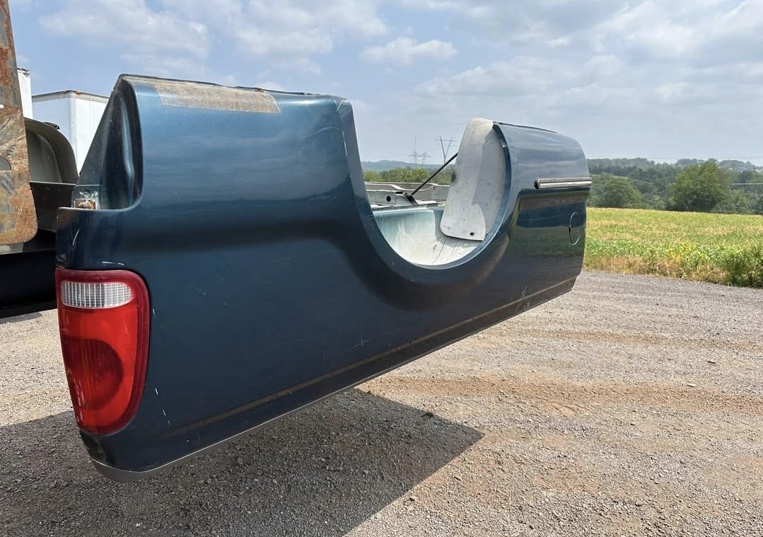 99-10 ford superduty 8ft bed - Image 3
