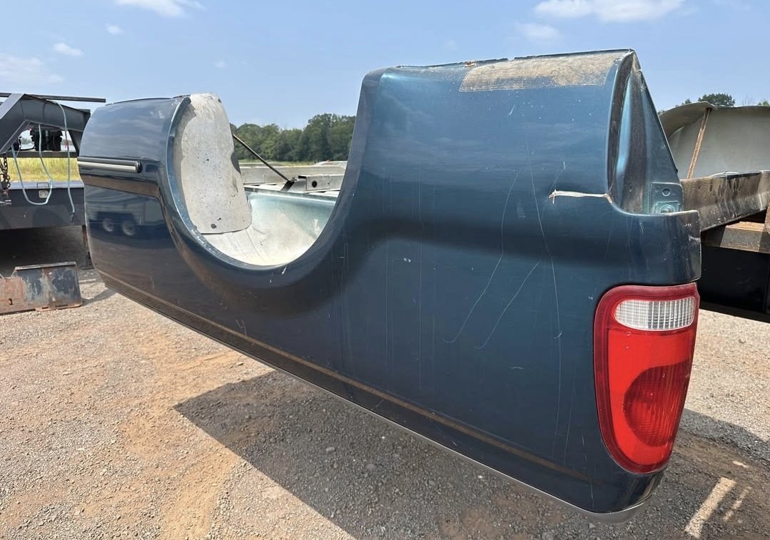 99-10 ford superduty 8ft bed - Image 5