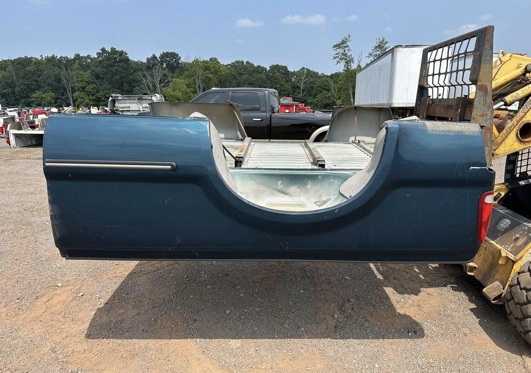 99-10 ford superduty 8ft bed - Image 6