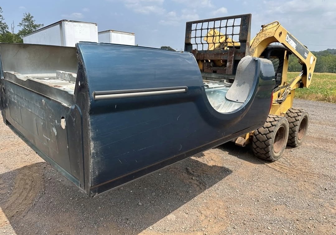 99-10 ford superduty 8ft bed - Image 7