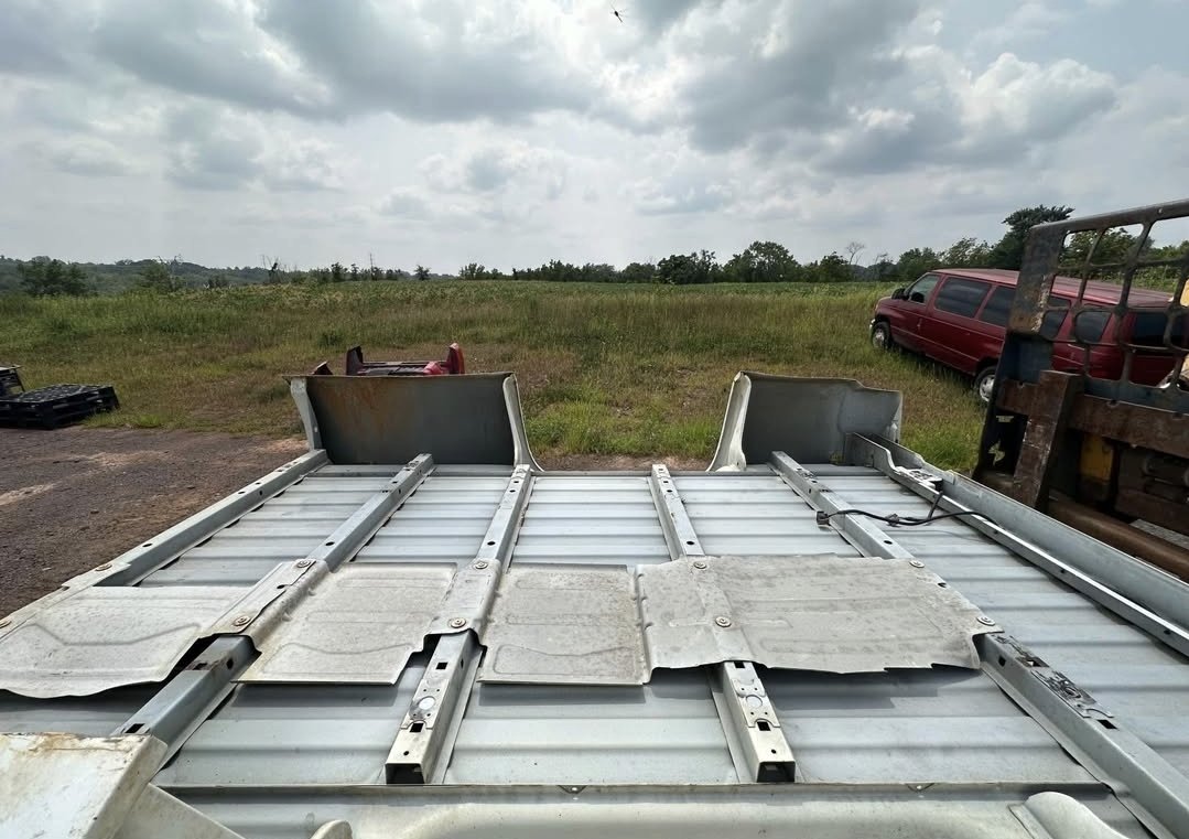 Rust free 07-13 Chevy Silverado 8ft bed - Image 9