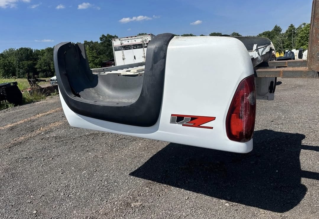Rust free 04-12 Chevy Colorado extra short bed