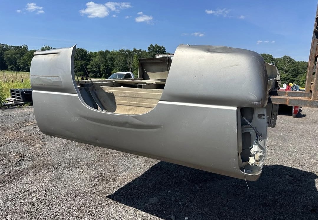 Rust free 99-06 Chevy/gmc 6.5ft bed