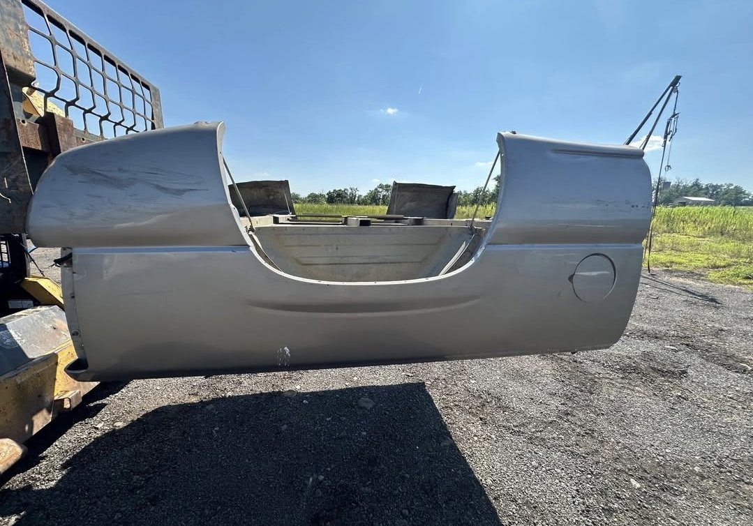 Rust free 99-06 Chevy/gmc 6.5ft bed - Image 5