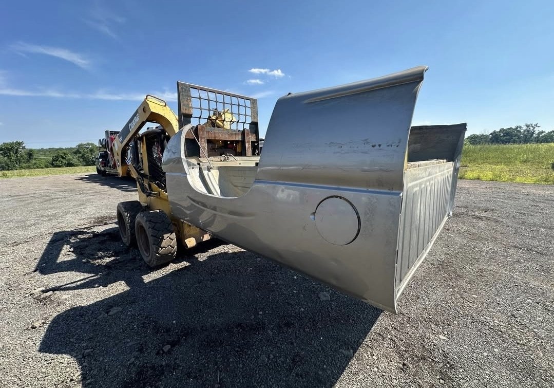Rust free 99-06 Chevy/gmc 6.5ft bed - Image 6