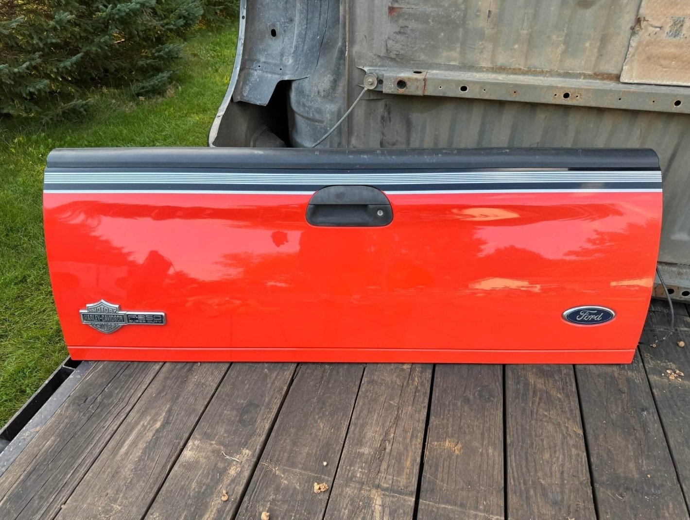 2002 Ford Super Duty short bed Harley Davidson - Image 10