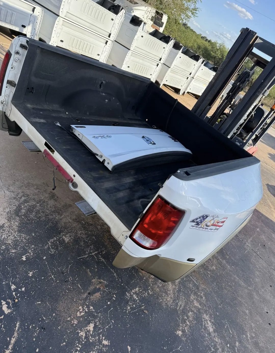 2009-2018 Dodge Ram Dually Mega Cab box