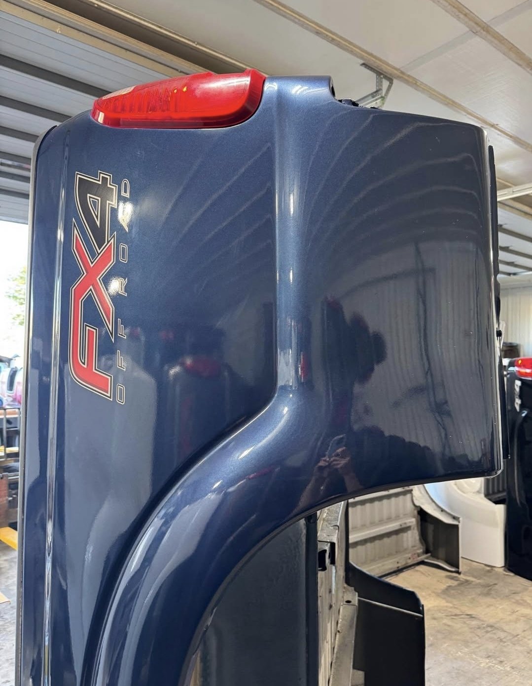 2014 F350 8ft truck bed - Image 6