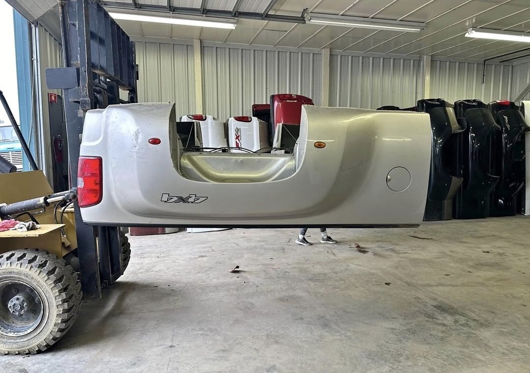 2012 Chevrolet GMC 8ft Dually Bed