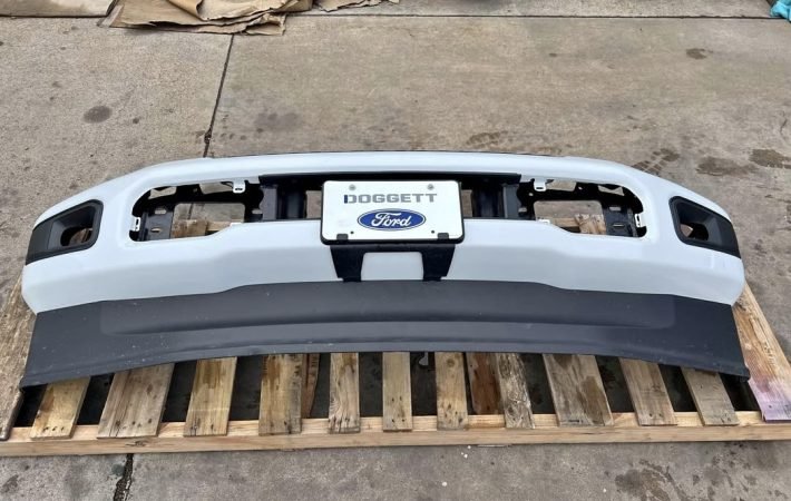 2023 Ford F250 F350 Factory Front Bumper Oxford White w/ Fog Light Slots OEM