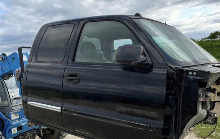 Rust free 99-07 Chevy ext cab black