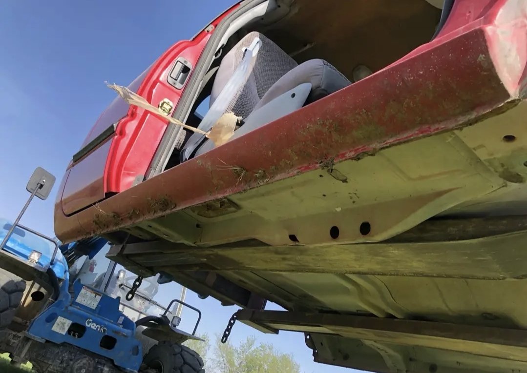 Rust free 2nd gen 98-02 cab - Image 6