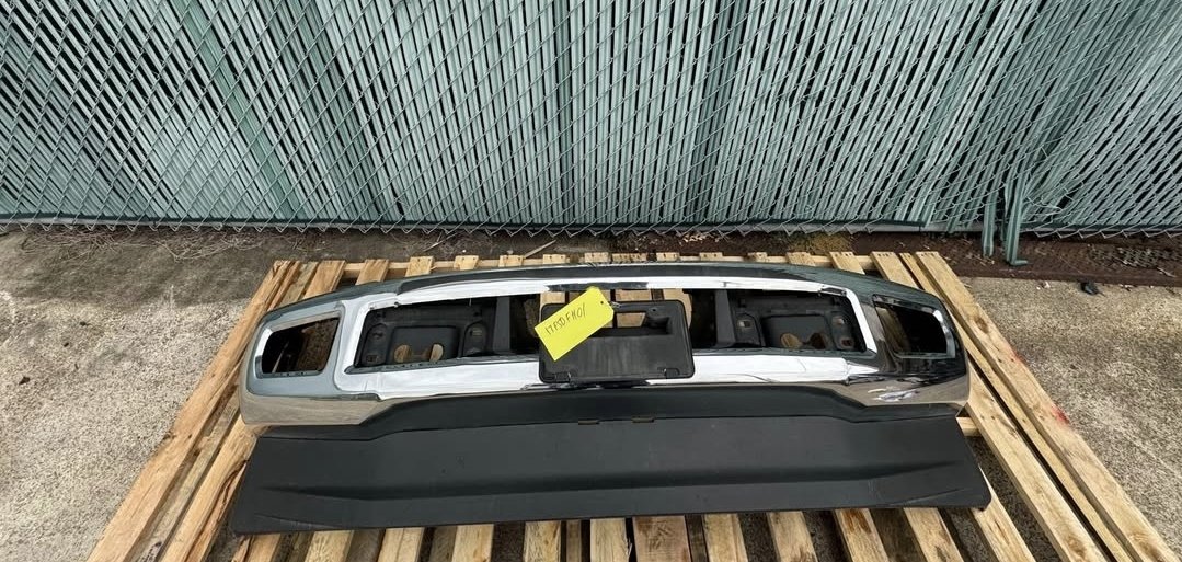2017-2019 Ford Front Bumper - Image 3
