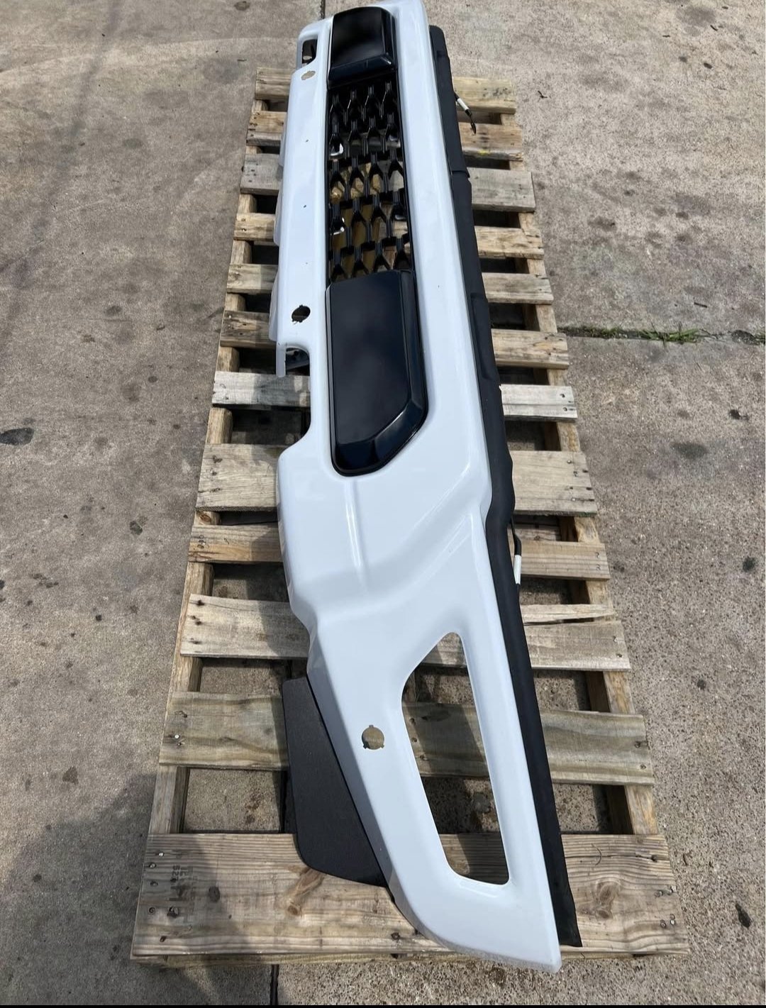 21- 23 Ford F150 Front Bumper - Image 4