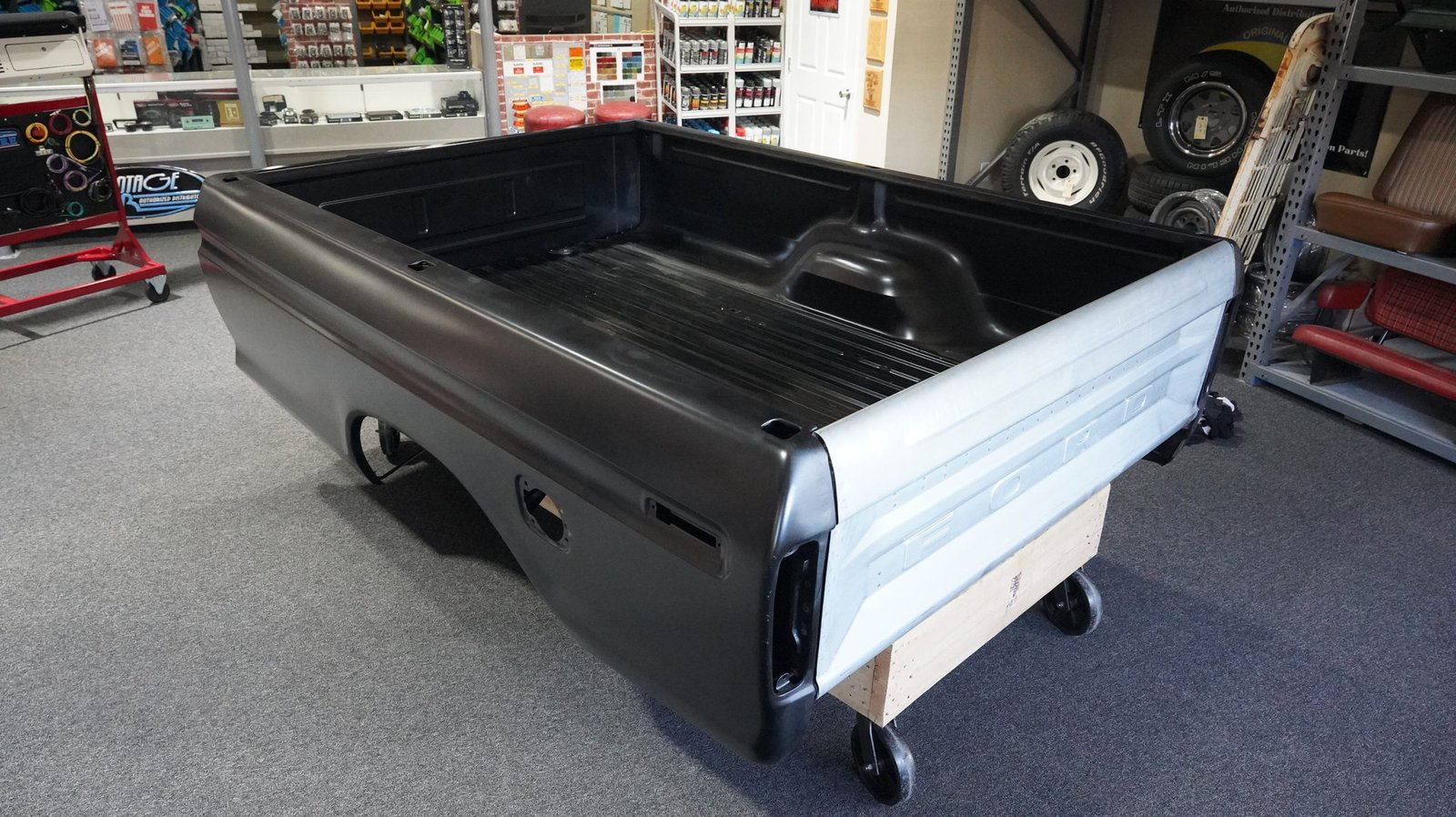 1977-1979 Ford F-Series Long Bed Assembly with OEM Tooling Tailgate - New