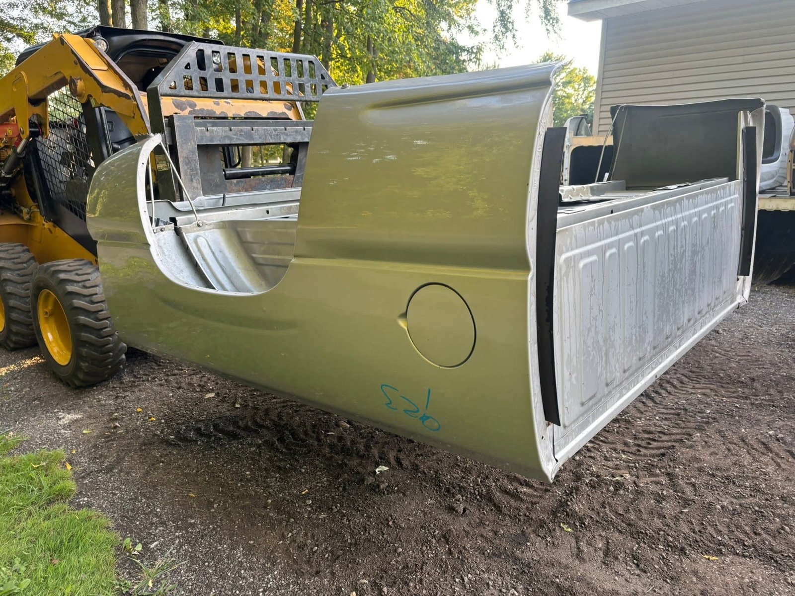 1999-2007 GM 6.6’ bed - Image 6