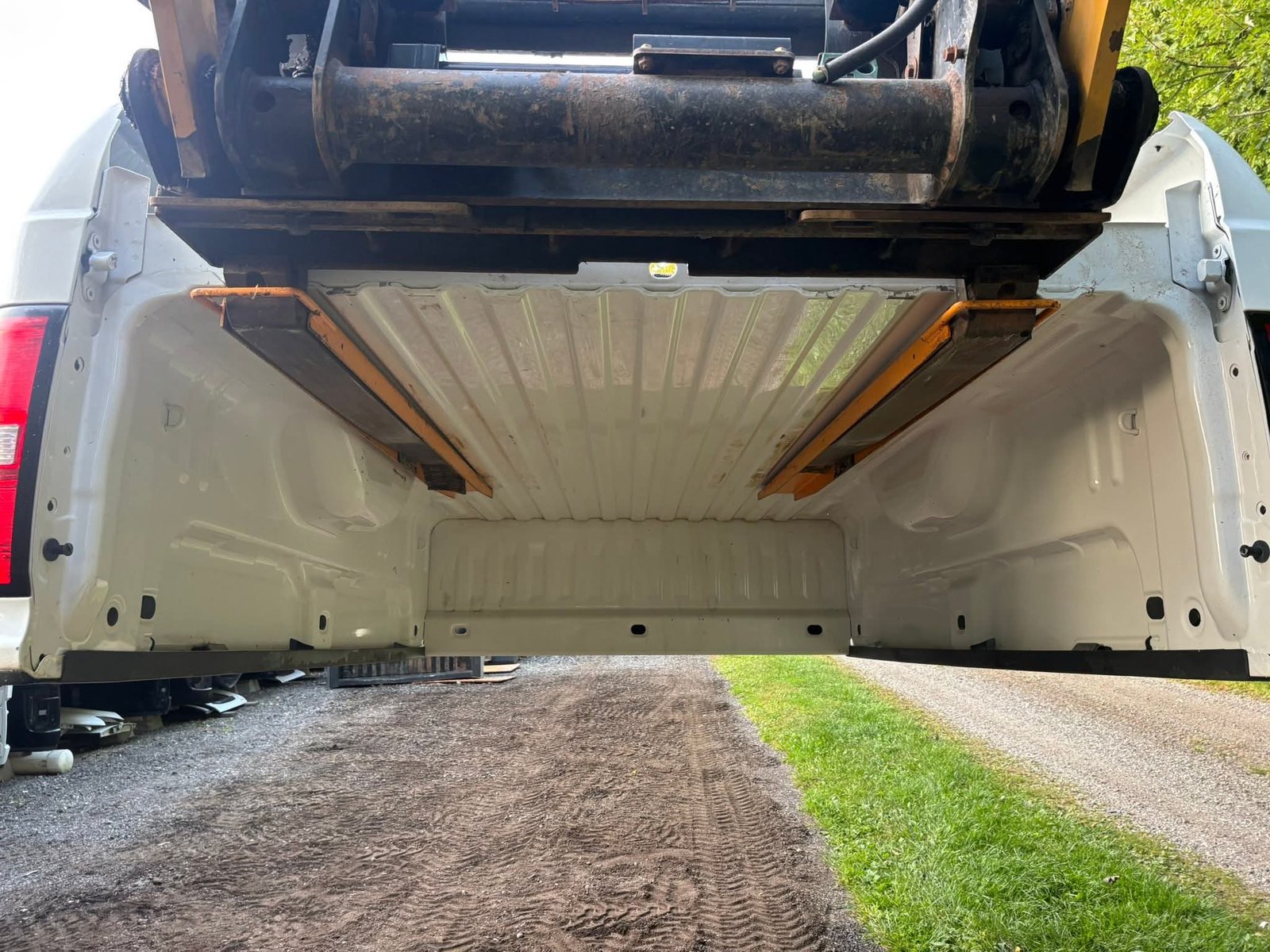 New take off 2014-2019 GMC 8’ bed - Image 8