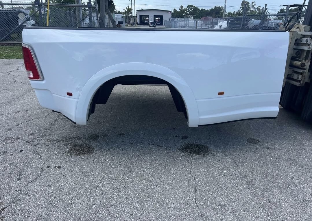 2010–2018 Ram 3500 Dually 8 ft Truck Bed with Fifth-Wheel Prep - Image 2