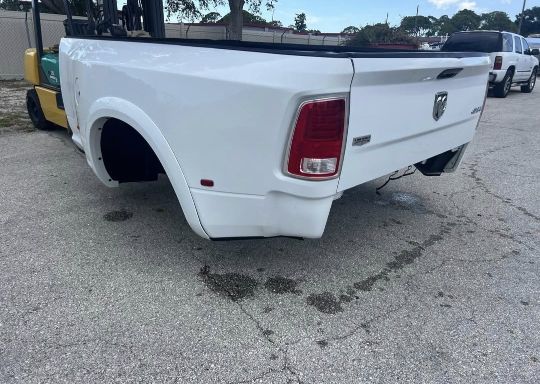 2010–2018 Ram 3500 Dually 8 ft Truck Bed with Fifth-Wheel Prep - Image 5