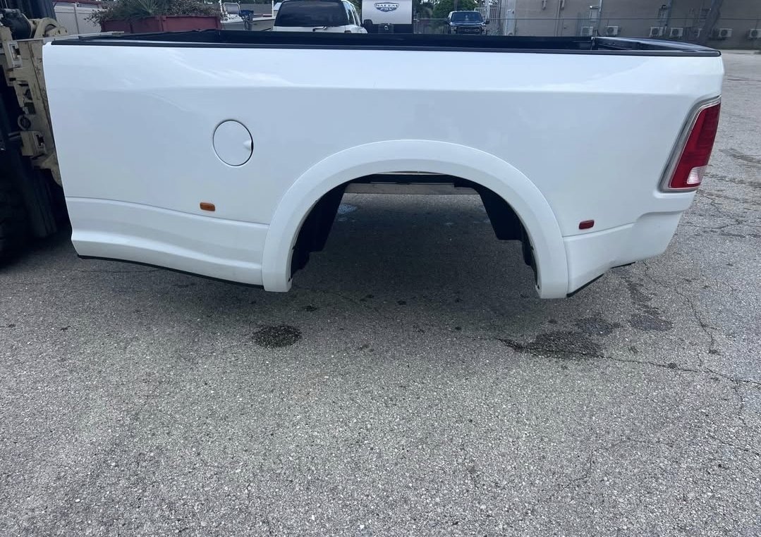 2010–2018 Ram 3500 Dually 8 ft Truck Bed with Fifth-Wheel Prep - Image 6