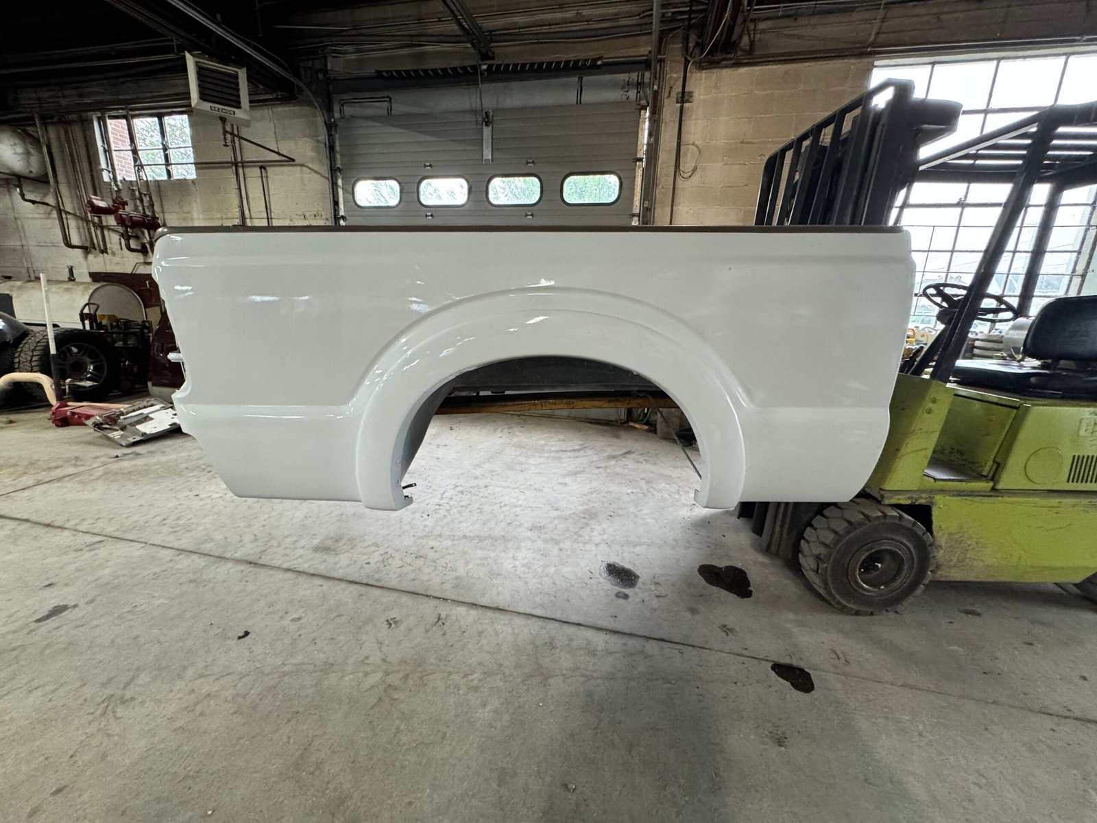 2011–2016 Ford Super Duty 6.75 ft Truck Bed – Oxford White #12718